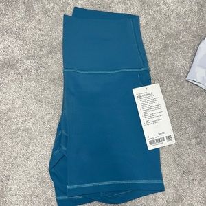 NWT 6” align size 6